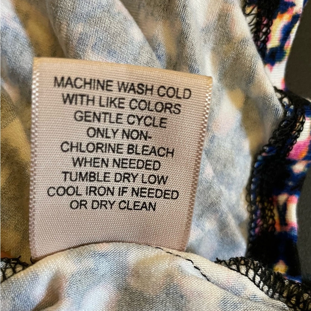 Philosophy Print Tunic Top Black, Blue, and Pink, Size 1X New - Picture 8 of 8